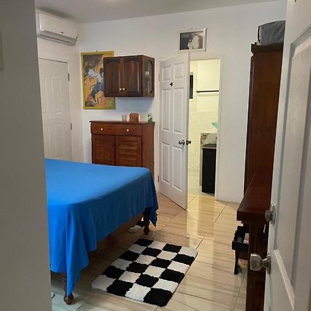 Centrally Located Room - 5 Порт Антонио Екстериор снимка