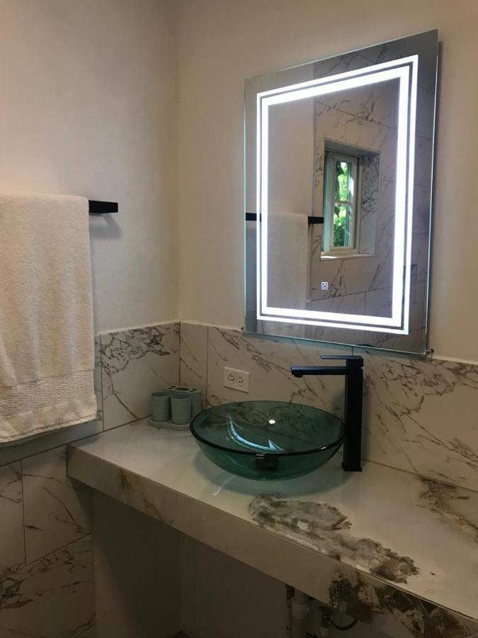 Centrally Located Room - 5 Порт Антонио Екстериор снимка