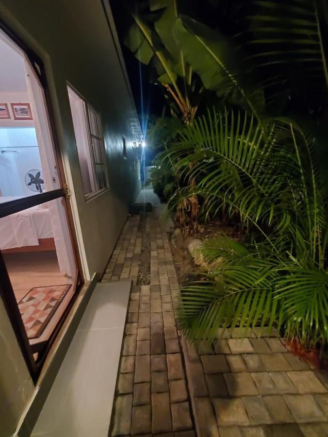 Centrally Located Room - 5 Порт Антонио Екстериор снимка